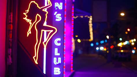 Sex in Hinwil: Brothels, Sex clubs, Cathouse, Parlor